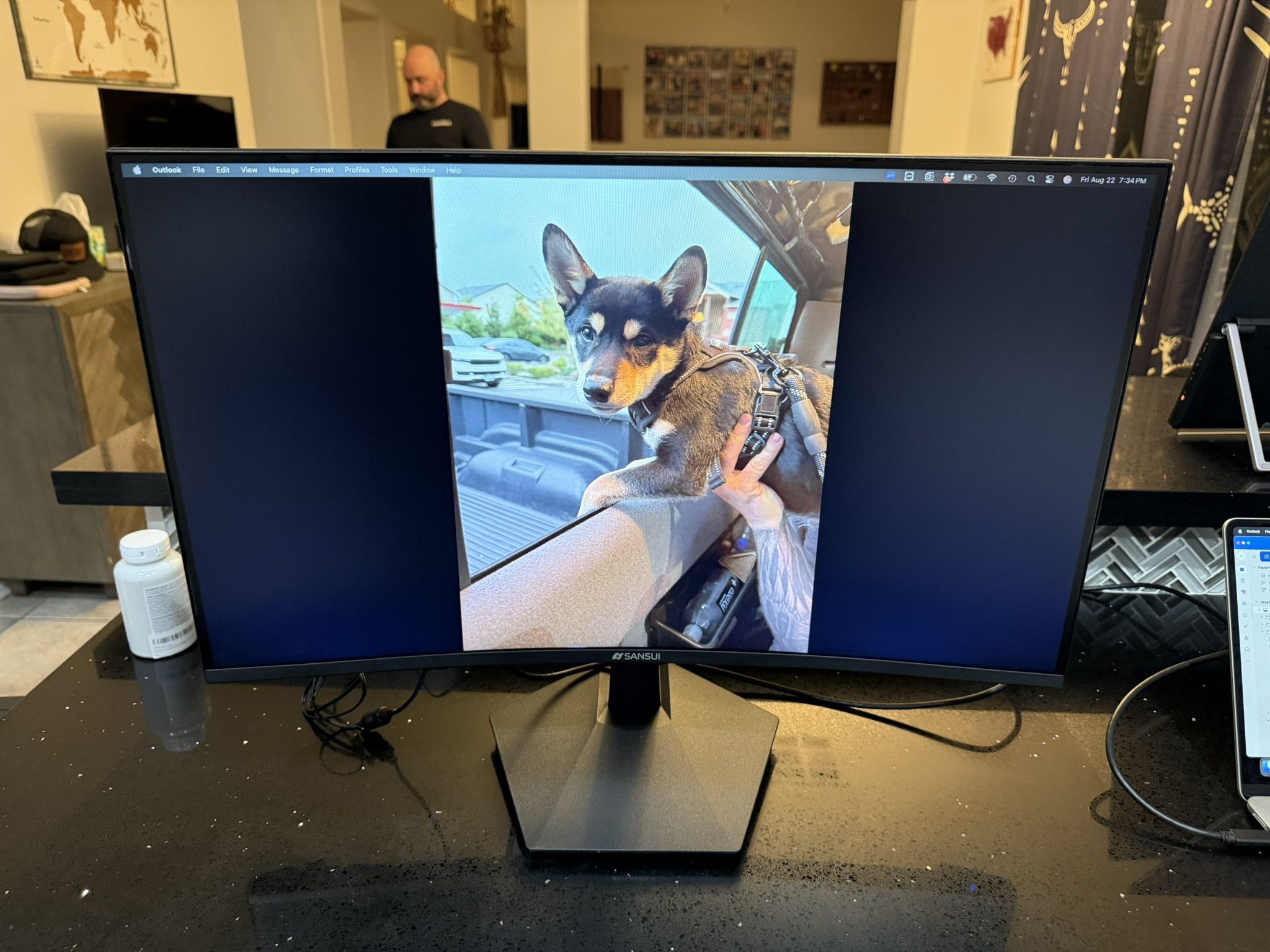 27” curved monitor