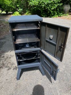 Brinkmann Vertical Charcoal Smoker