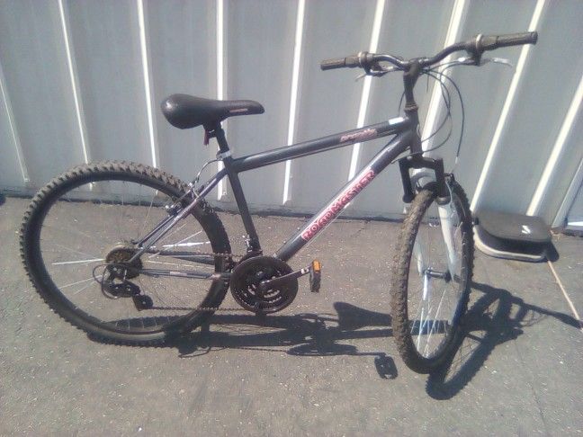 Roadmaster Mountain Bicycle 26" 18 Speed
