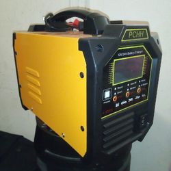 Battery Charger New No Box Excellent Condition 