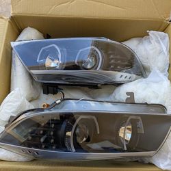 BMW E90 3-series, Driver and passenger side, black housing clear lens (year 2009-2012)