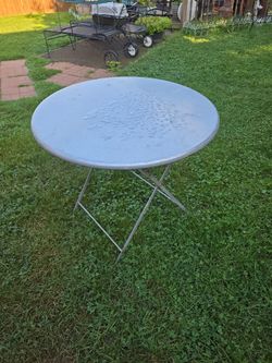 32 inch round folding table