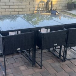 Outdoor 6 Seater Dining Table And Chairs