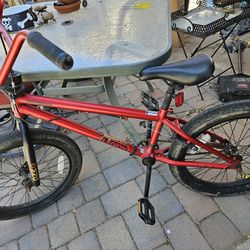 Mongoose Legion 20 inch bmx. Chandler