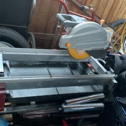 Tile saw