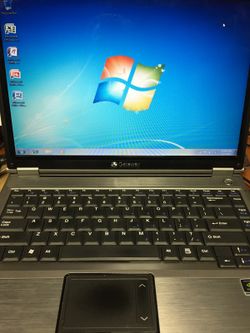 Gateway Laptop, Windows 7 with Microsoft Office