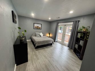 Queen size bedroom set