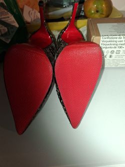 Almost new so pretty 120 red bottoms