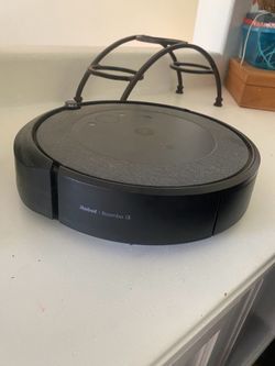 iRobot Roomba i3 Vacuum