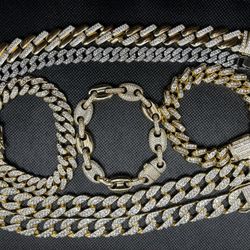 Gold Link Chains 