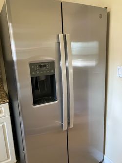 GE 2 door stainless steel refrigerator