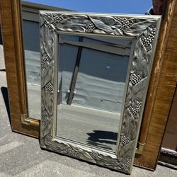 🍇 Decorative Framed Mirror – Grape & Leaf Motif – 17”x24”