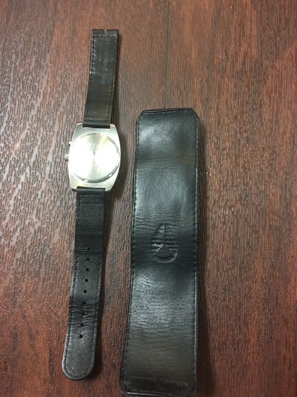 Nixon the Rocker watch Needs battery and buckle for band Jewelry Accessories