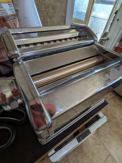 Vintage pasta maker