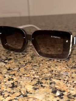 Burberry Sunglasses New Tan Thumbnail