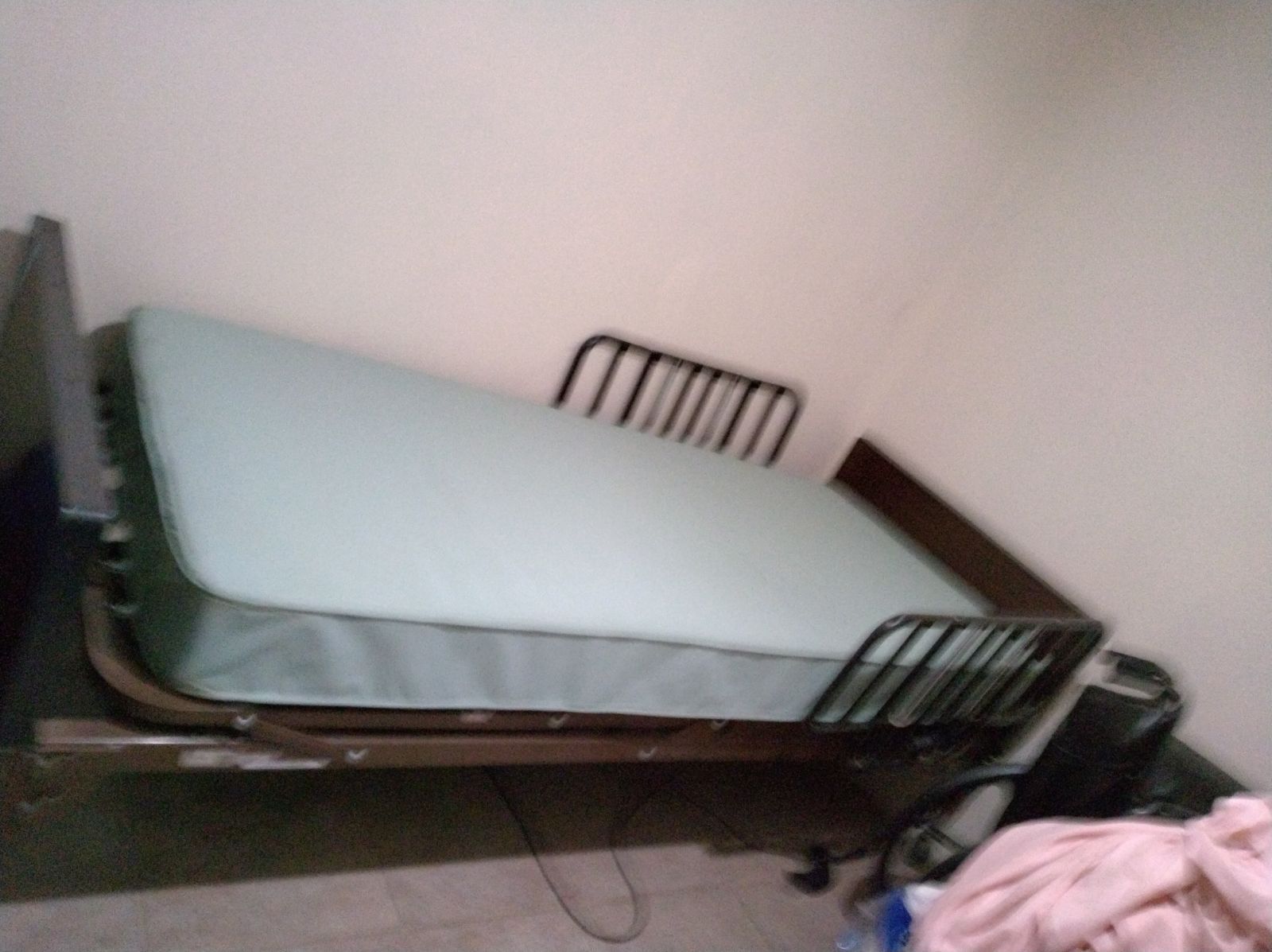 Adjustable Twin Bed for Sale in La Quinta, CA OfferUp