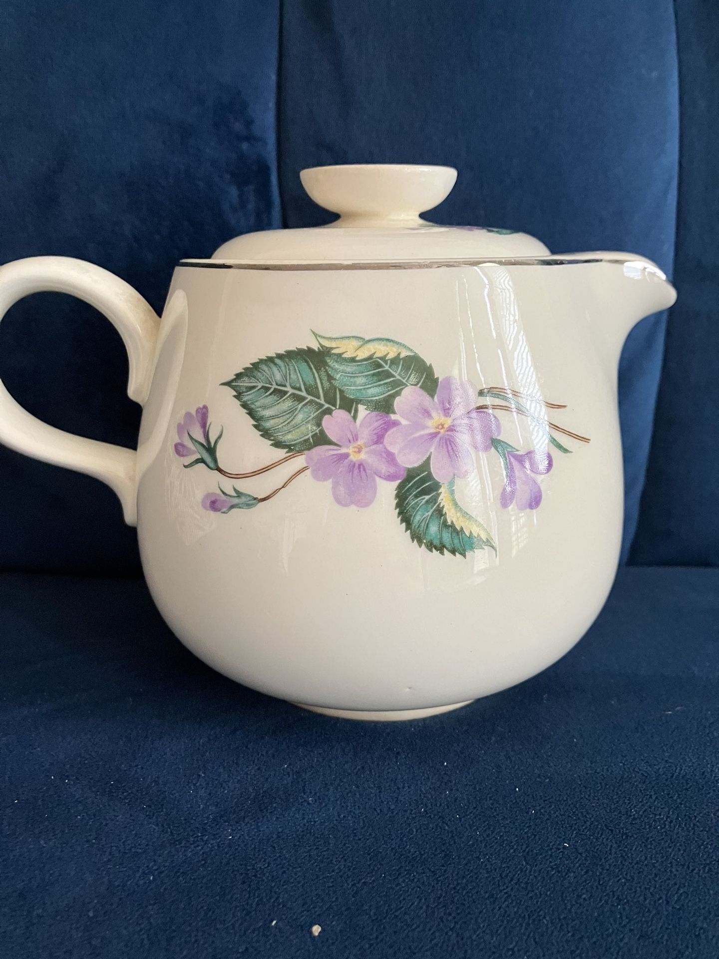 Tea Pot Homer Laughlin Rhythm Shape teapot/Purple Flower pattern 60 years old