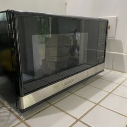 BLACK DECKER EM031MB11 Digital Microwave Oven