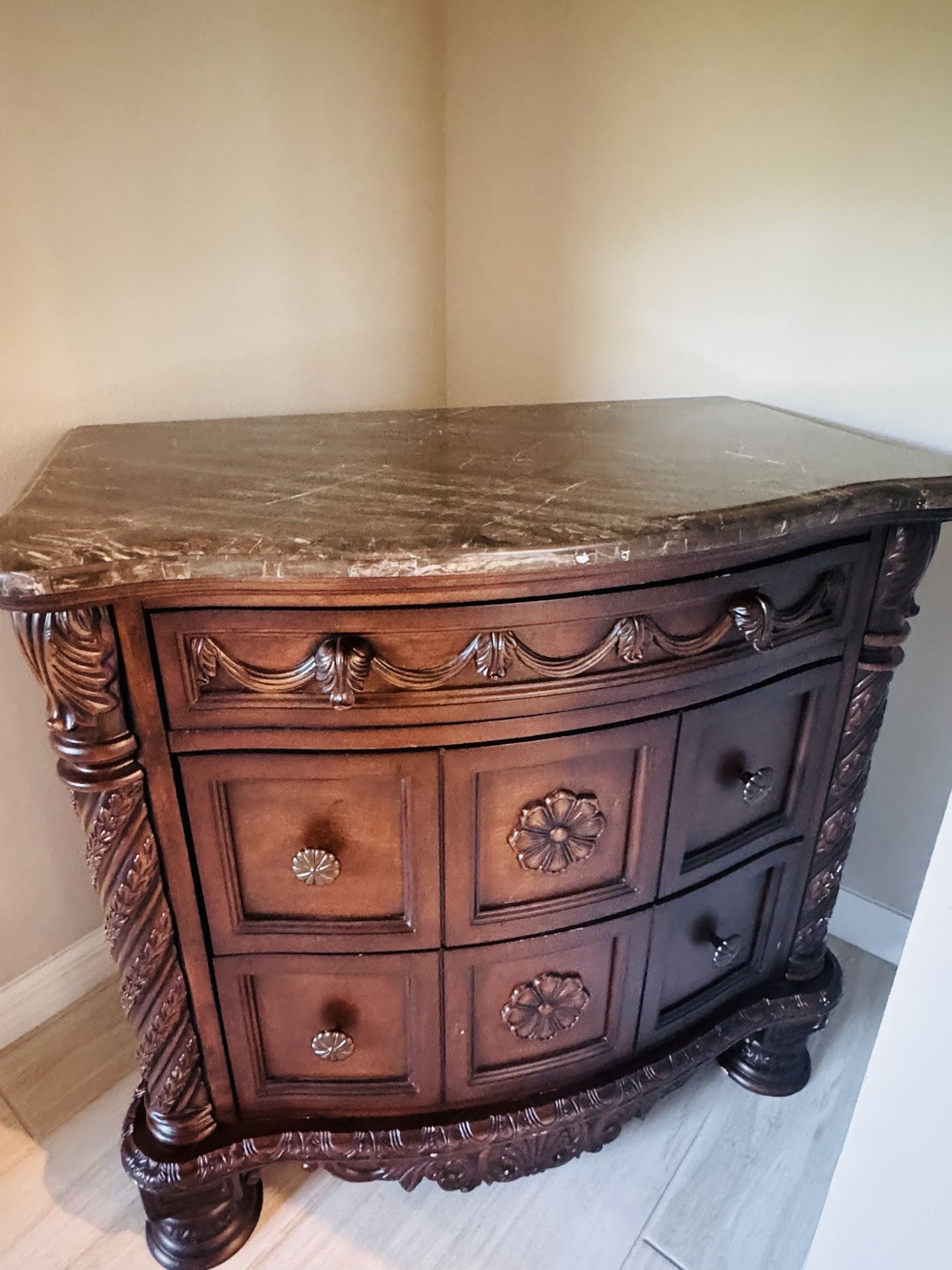 Side Table (Ashley Furniture)