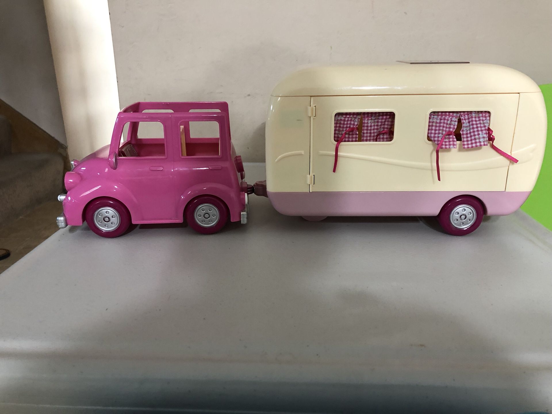 Camper Van Trailer Set- You get what’s in the photos-