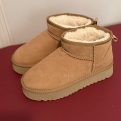 Sneaker lot $545 Total (Ugg, Balenciaga, Nike, Jordan, Yeezy)
