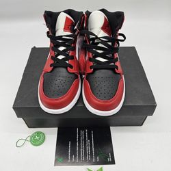 Jordan 1 Mid Size 7.5 In Women 