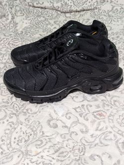 Black Nike Air Max