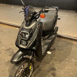 150cc Trex Gas Moped