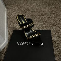 Fashion nova  Black W gold Shoes