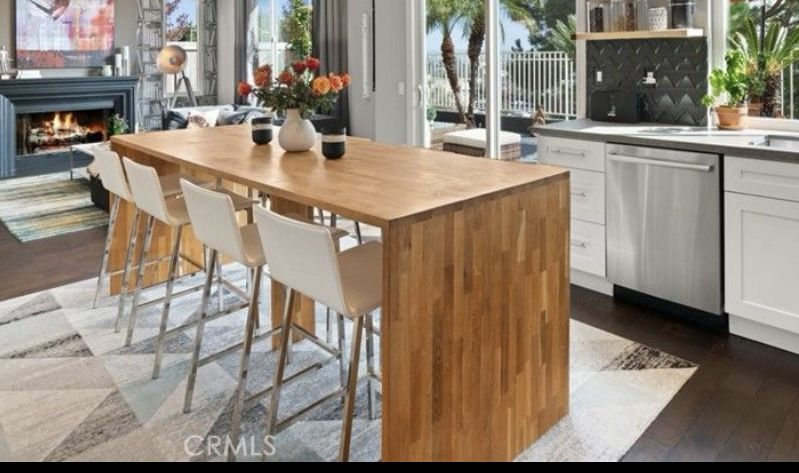 Dining Table /Set With Bar Stools 