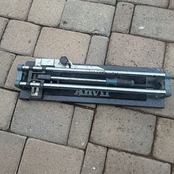 Tile cutter