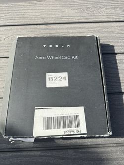 Tesla Aero Cap Kit (OEM)