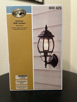 Exterior wall lantern