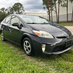 2013 TOYOTA PRIUS ONE