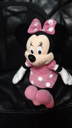 Minnie Mouse has black marker on the