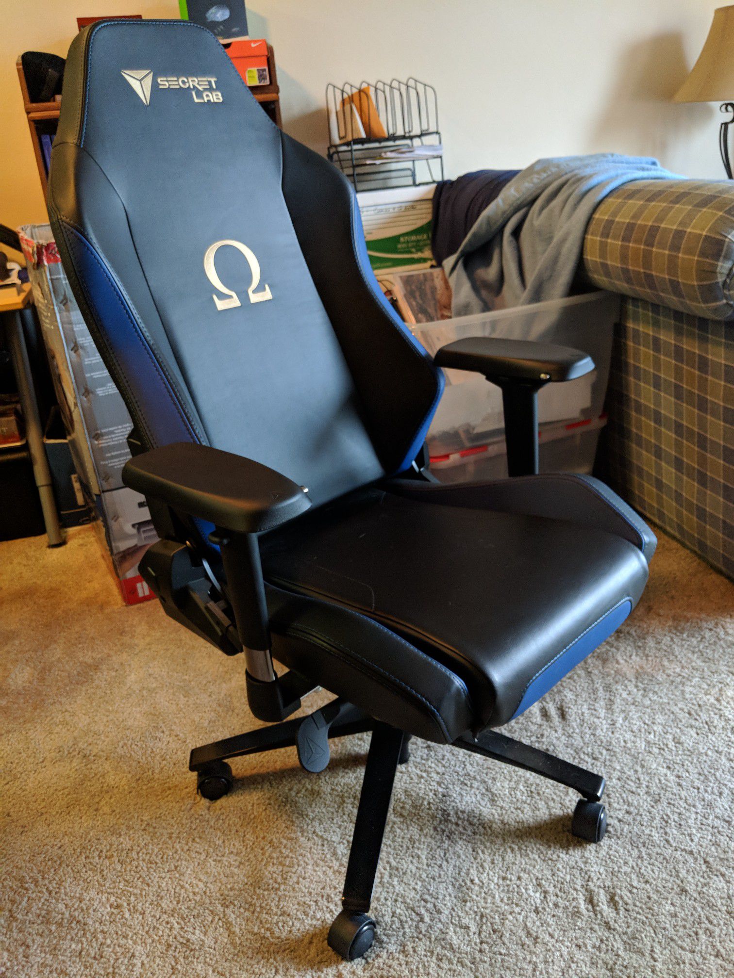 Secret lab Omega gaming/office chair