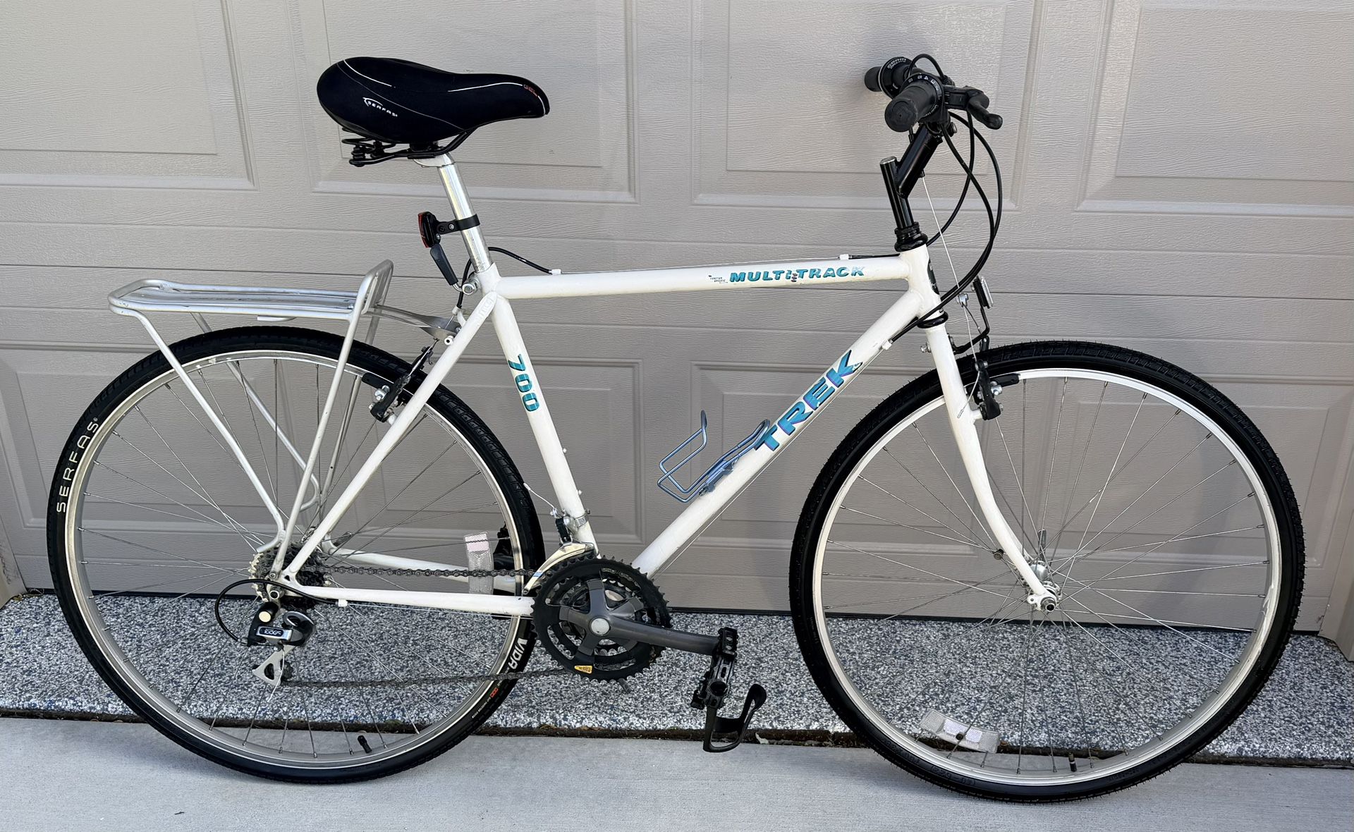 TREK Multi-Track 700 18 Speed Bicycle- very good condition 