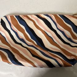 Like New Sonia Kashuk™ Big Makeup Bag.5$