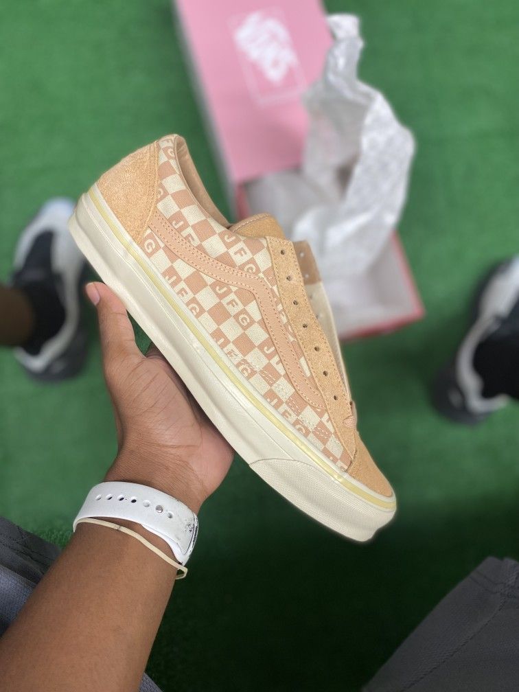 Vans Joe freshgoods peach check men size 12 shoe
