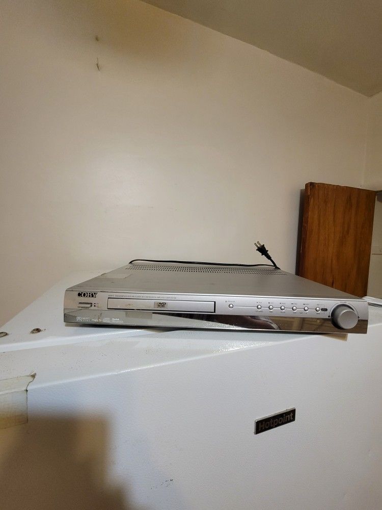 Colby Dvd /FM Stereo Surround Sound System