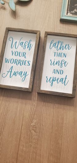Bathroom wall decor