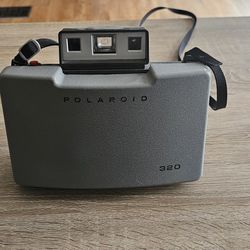 Polaroid Automatic 320 Land Camera