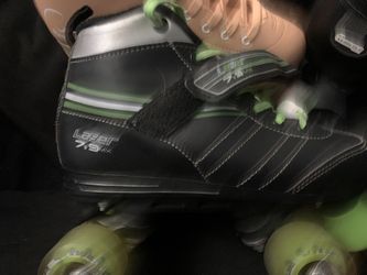 Roller skates - Size 5  brand new and knee pads