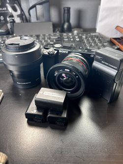 Sony A6000 + 2 Lenses + 3 Batteries