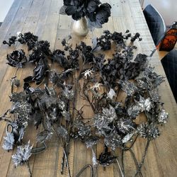 Halloween Black Roses Flowers Stems Decor  Gothic Leaves Spiders 