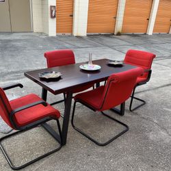 Chairs $25 Each Or Two For $40 🎉🎉🎉 Furniture, House And Business Furniture, Good Condition, Red Chairs, Desk Chairs, Dining Chairs.