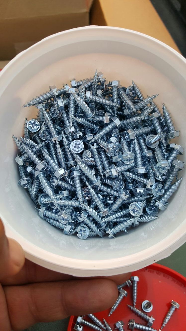 10×3/4 super Saber screws