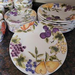 Dishes 8 Place Setting