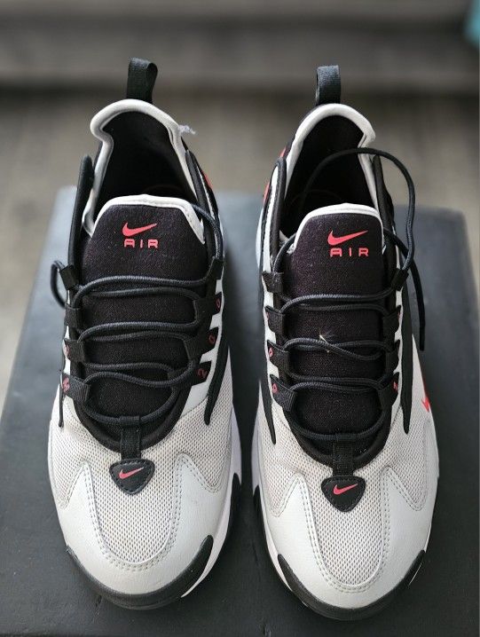 NIKE ZOOM 2K