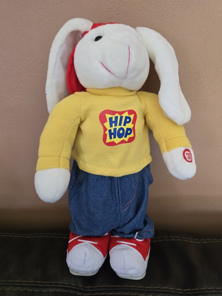 Avon HIP HOP HARRY Dancing Singing PLUSH 15" Bunny Rabbit 2002 
